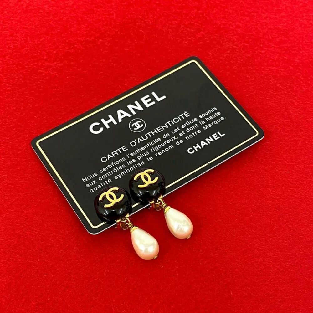 Chanel Coco Mark Pearl Earrings